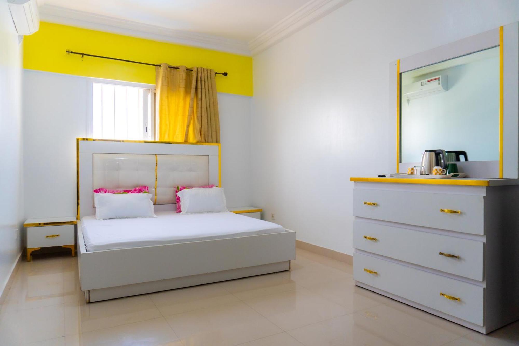 داكاغْ Chambres Meublees Avenue Cheikh Anta Diop المظهر الخارجي الصورة